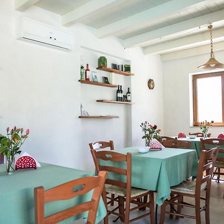 Trulli Boccadoro Hotell Ostuni Rum bild